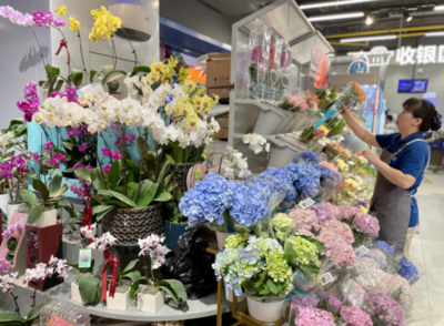 95后買黃金超過(guò)大媽？七夕消費(fèi)趨勢(shì)揭示 黃金、花卉成禮品新寵